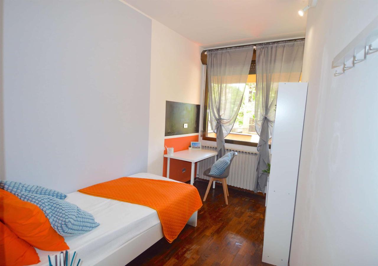 negozio in affitto a Modena in zona Buon Pastore