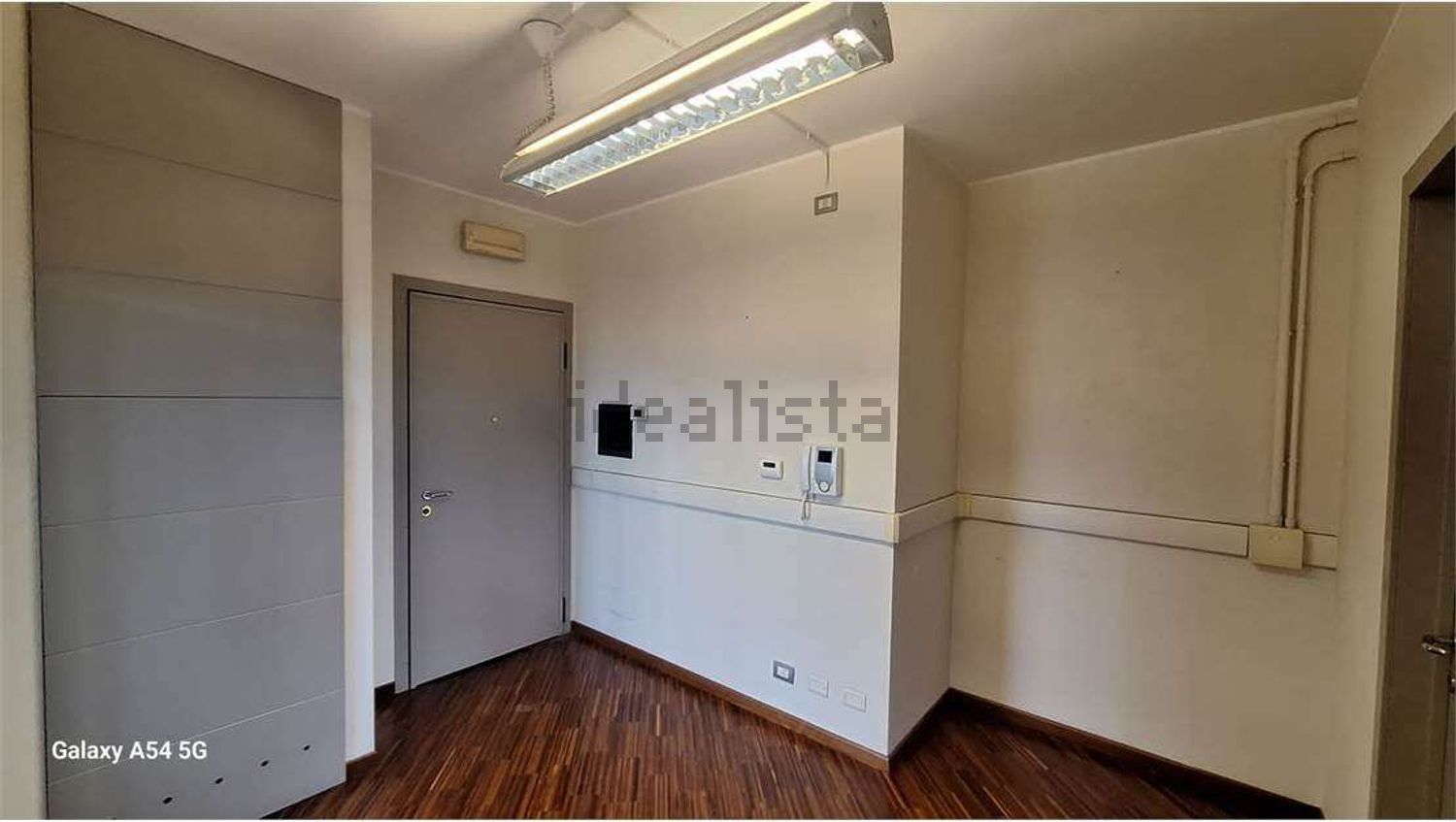 locale commerciale in affitto a Modena in zona San Faustino