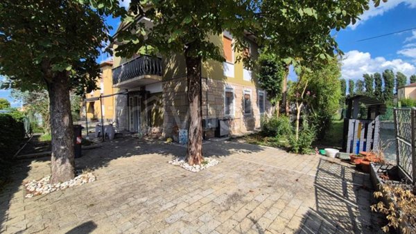 appartamento in affitto a Modena in zona Madonnina / Quattro Ville