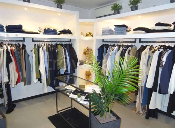 negozio in affitto a Modena in zona Centro Storico