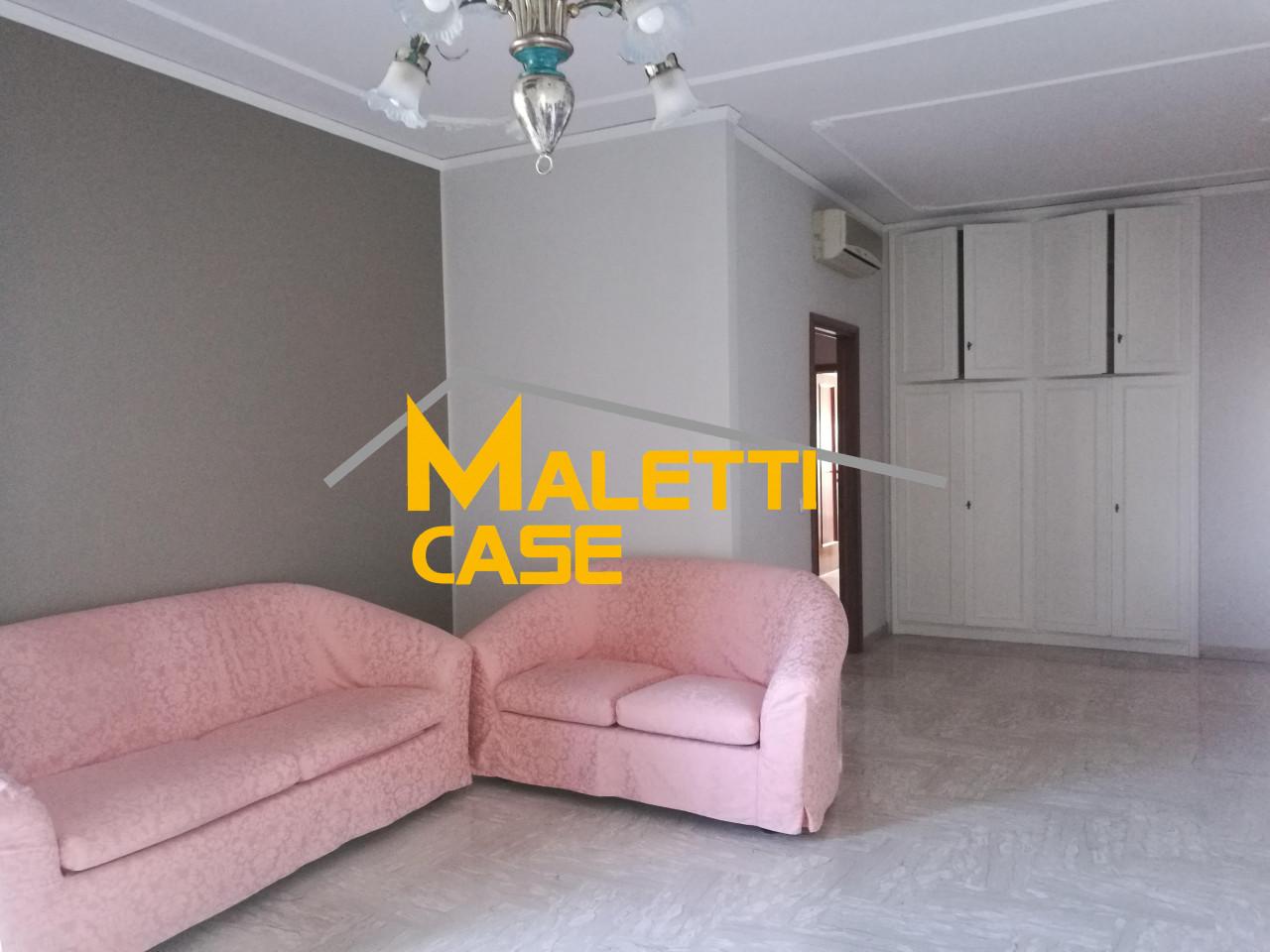 negozio in affitto a Modena in zona Buon Pastore