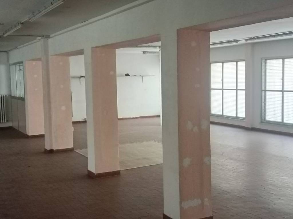 negozio in affitto a Modena in zona San Lazzaro / Modena Est