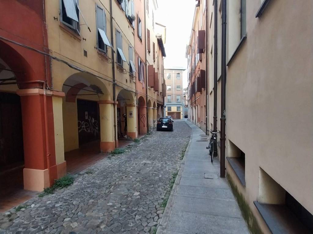 appartamento in affitto a Modena in zona Centro Storico