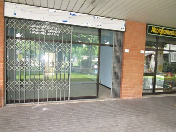 negozio in affitto a Modena in zona Sant'Agnese