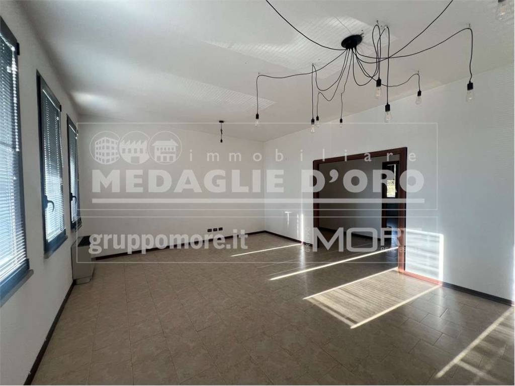 ufficio in affitto a Modena in zona Crocetta
