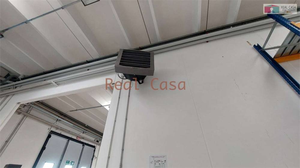 capannone in affitto a Modena in zona Crocetta