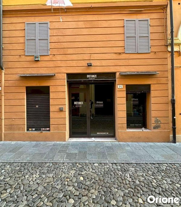 negozio in affitto a Modena in zona Centro Storico
