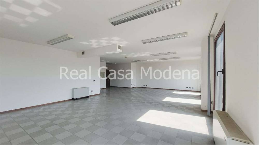 ufficio in affitto a Modena in zona San Faustino