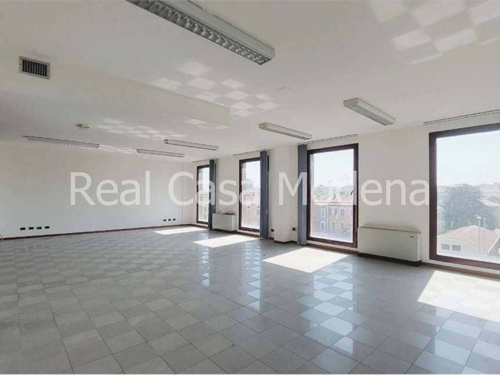 ufficio in affitto a Modena in zona San Faustino