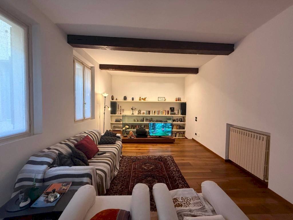 appartamento in affitto a Modena in zona Centro Storico