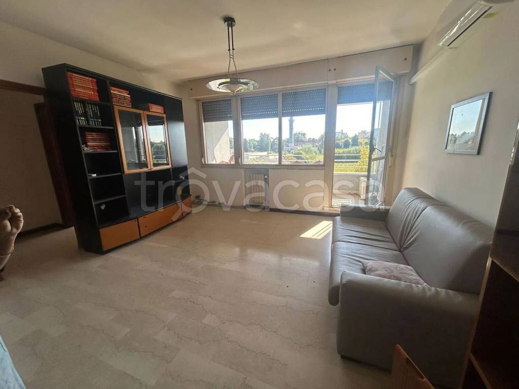 appartamento in affitto a Modena