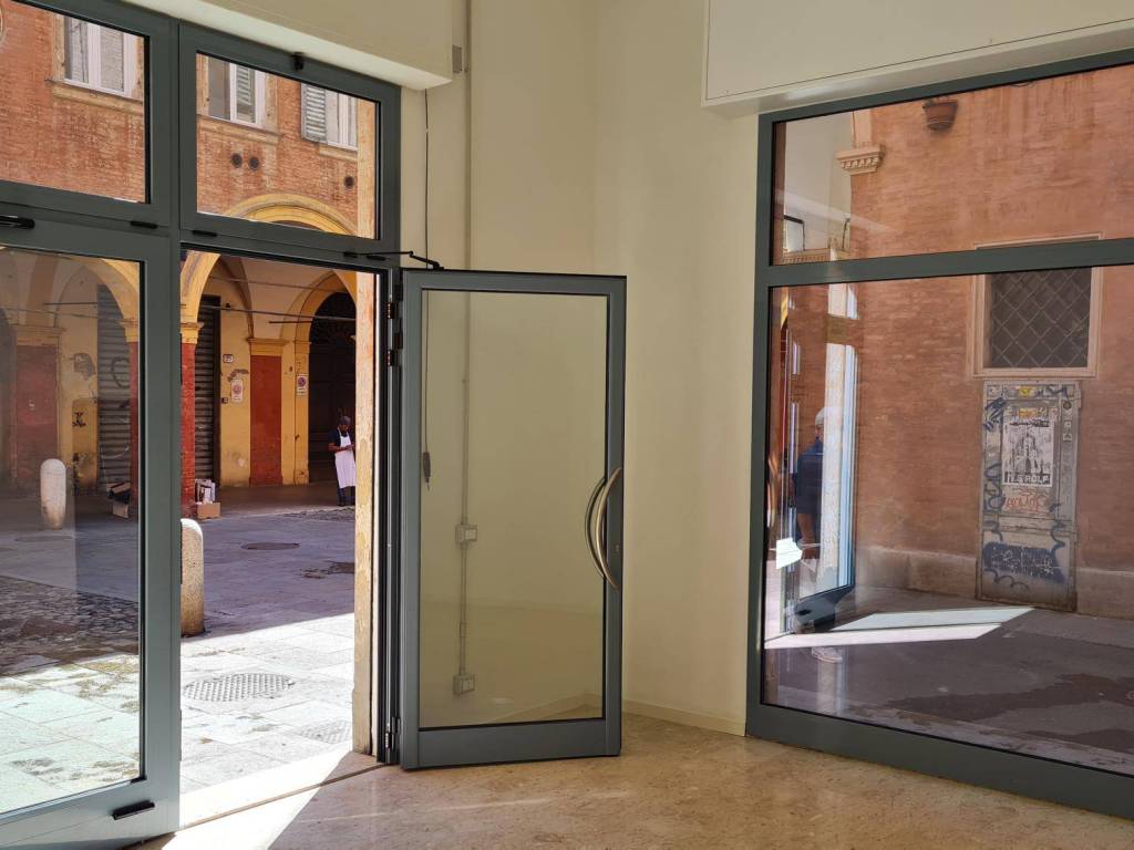 negozio in affitto a Modena in zona Centro Storico