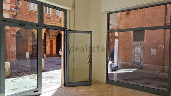 negozio in affitto a Modena in zona Centro Storico