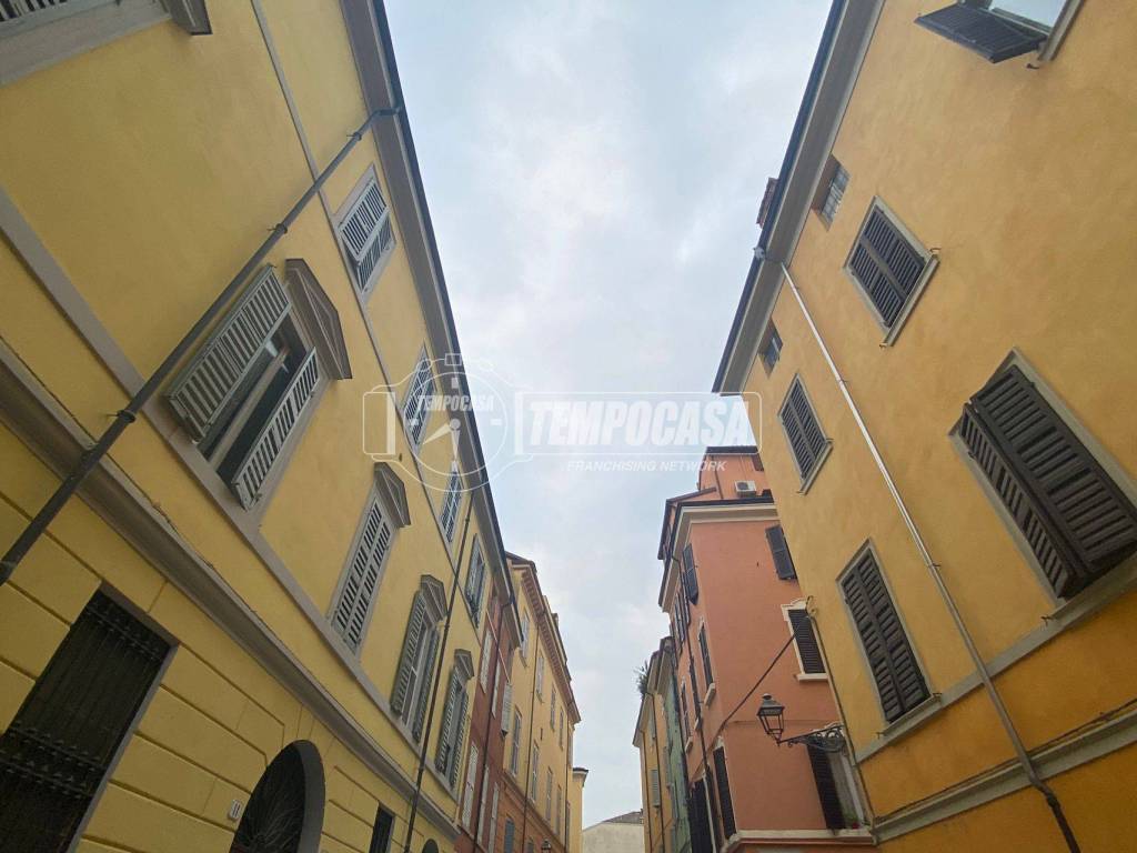 locale commerciale in affitto a Modena in zona Centro Storico