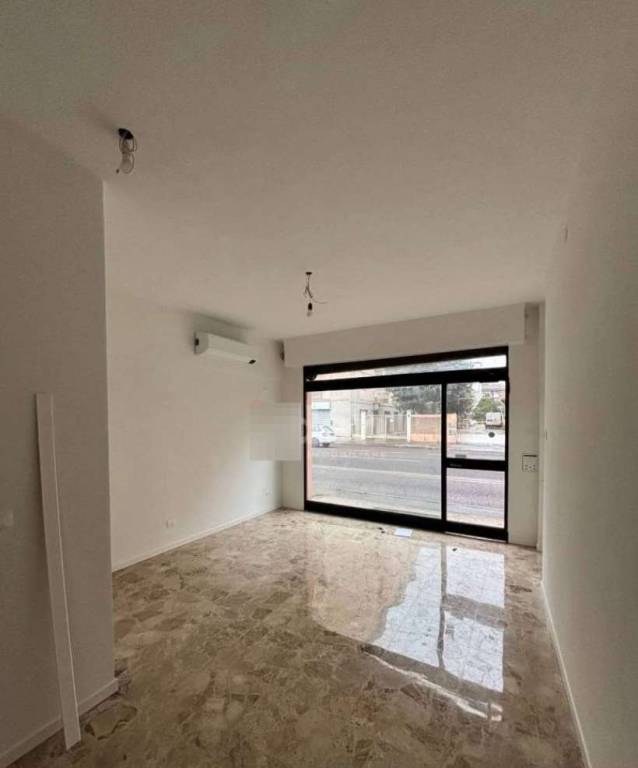 negozio in affitto a Modena in zona San Faustino