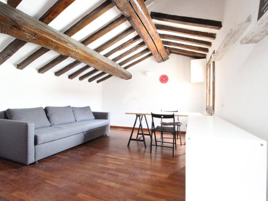 appartamento in affitto a Modena in zona Centro Storico