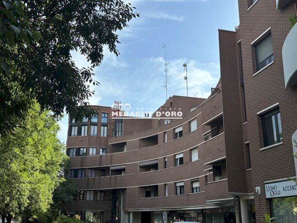 ufficio in affitto a Modena in zona Crocetta