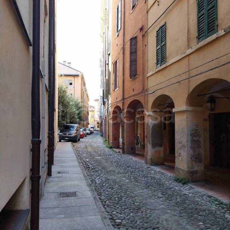 appartamento in affitto a Modena in zona Centro Storico