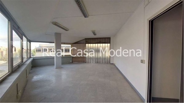 ufficio in affitto a Modena in zona San Faustino