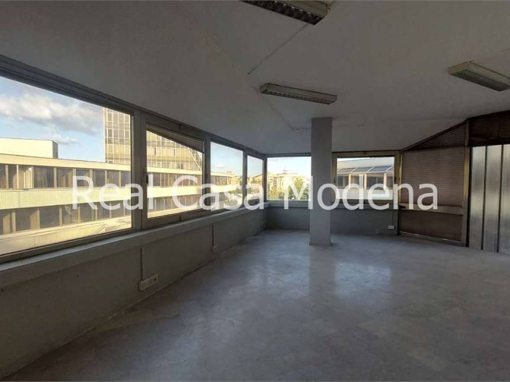 ufficio in affitto a Modena in zona San Faustino