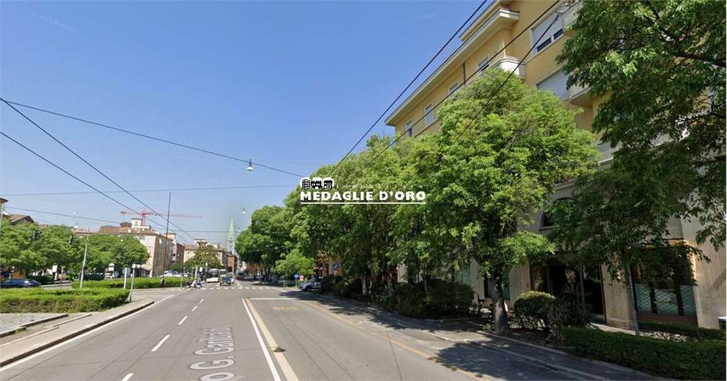 negozio in affitto a Modena in zona Centro Storico