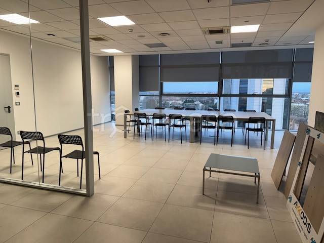 ufficio in affitto a Modena in zona Crocetta