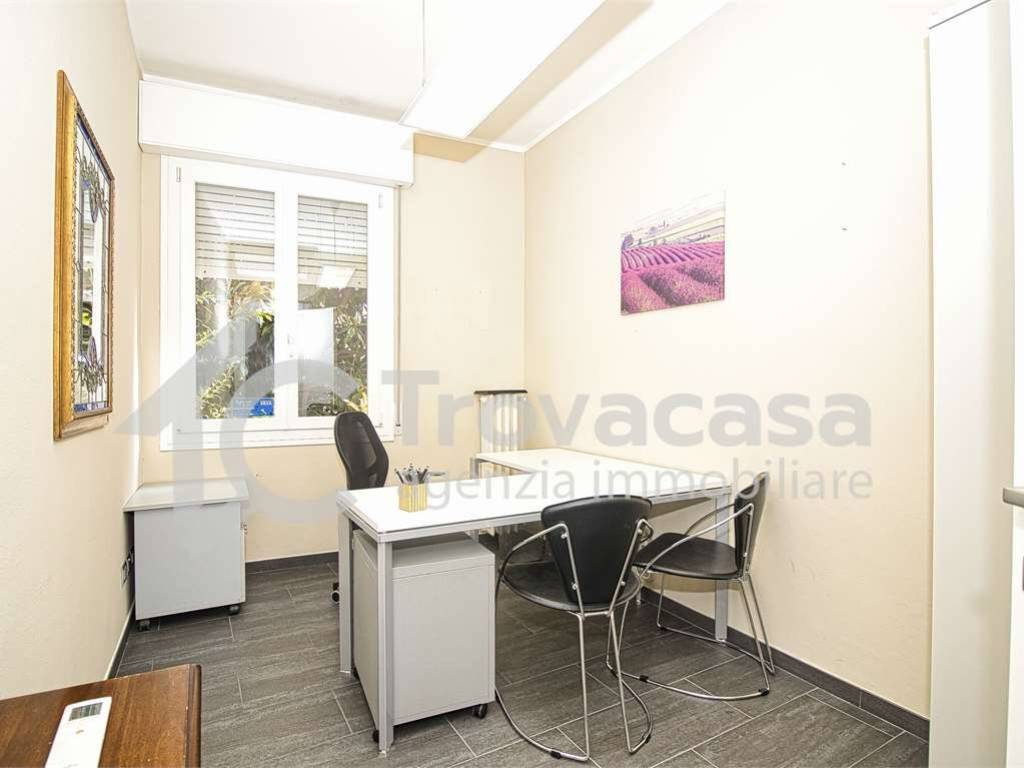 ufficio in affitto a Modena in zona Vaciglio