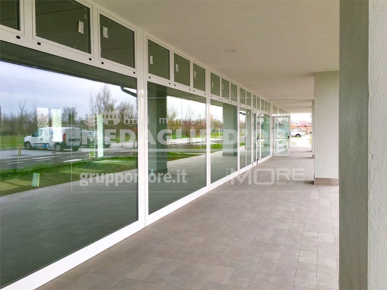 negozio in affitto a Modena in zona Crocetta