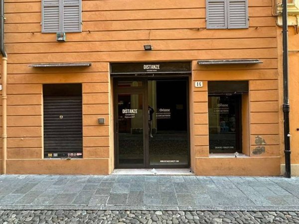negozio in affitto a Modena in zona Centro Storico