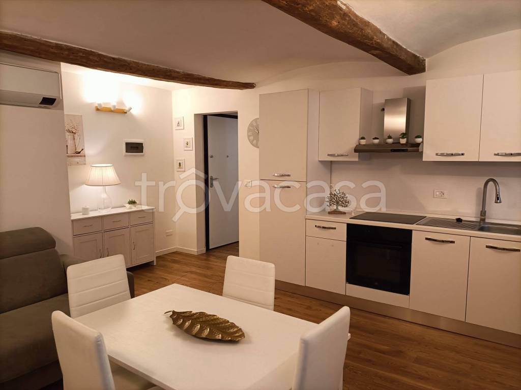 appartamento in affitto a Modena in zona Centro Storico