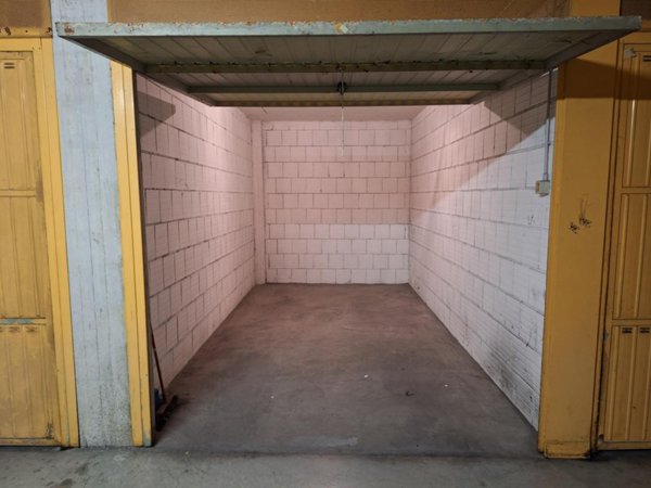 negozio in affitto a Modena in zona San Lazzaro / Modena Est