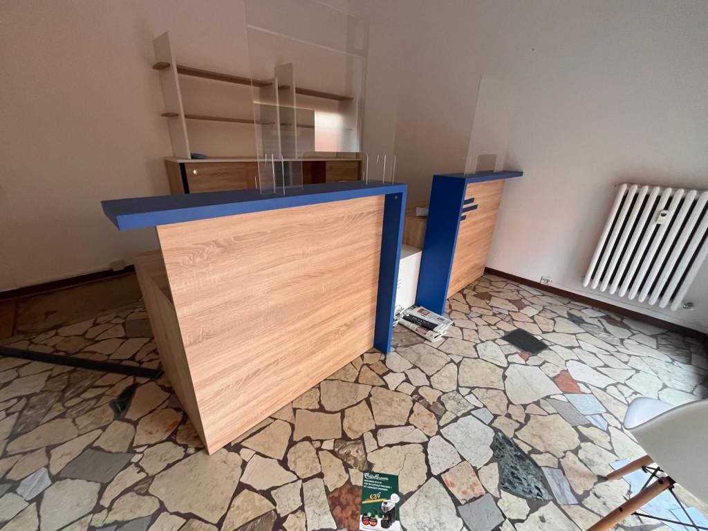 negozio in affitto a Modena in zona San Lazzaro / Modena Est