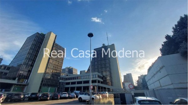 ufficio in affitto a Modena in zona San Faustino