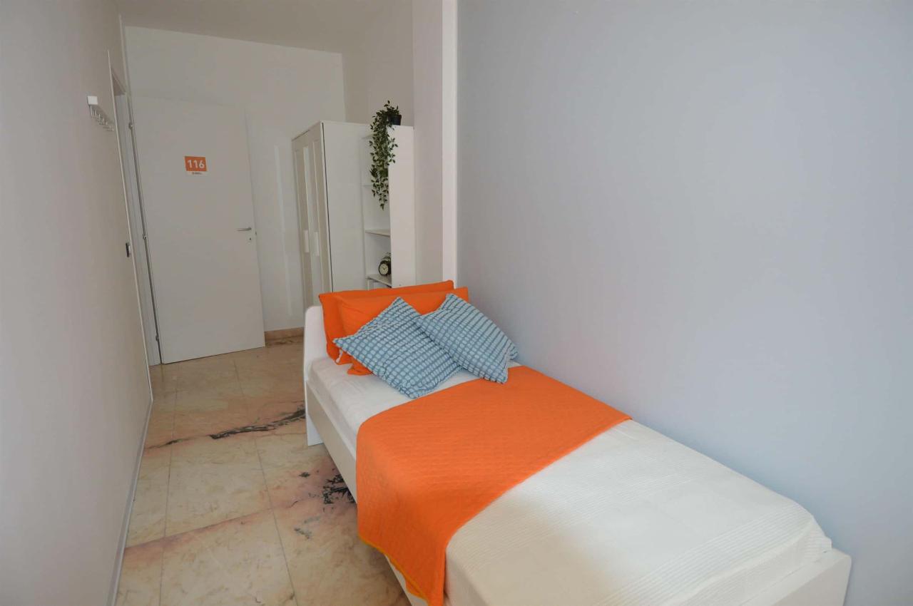 negozio in affitto a Modena in zona San Faustino