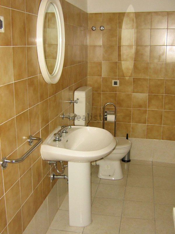 ufficio in affitto a Modena in zona Buon Pastore