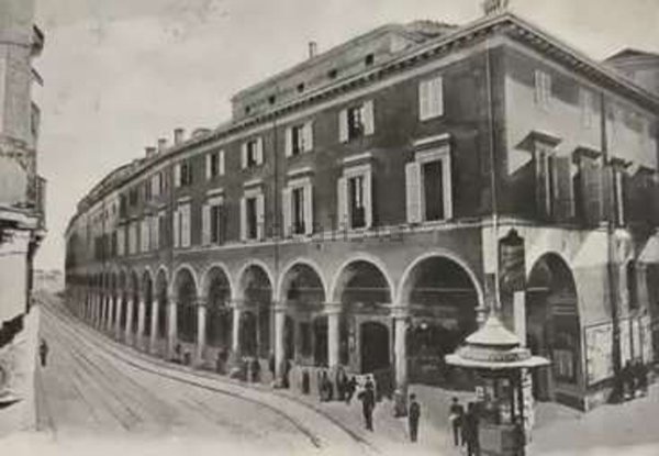 negozio in affitto a Modena