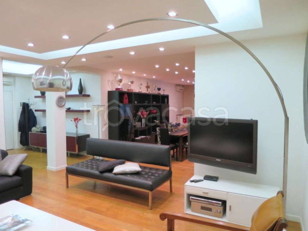 appartamento in affitto a Modena in zona Centro Storico