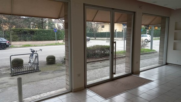 negozio in affitto a Modena in zona Sant'Agnese