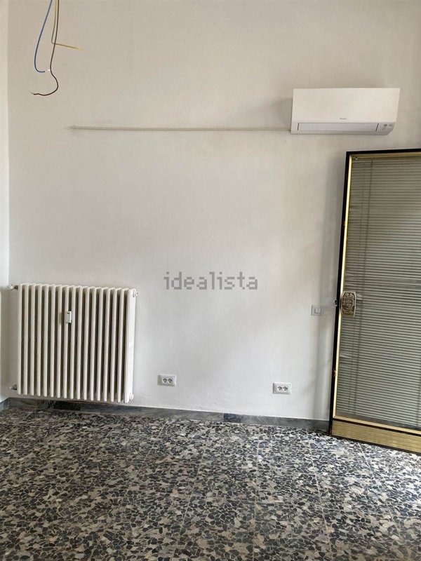 negozio in affitto a Modena in zona San Lazzaro / Modena Est