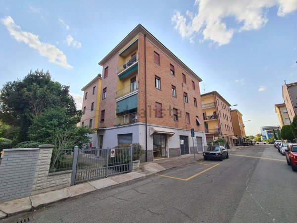 appartamento in affitto a Modena in zona Amendola