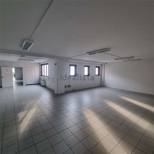 ufficio in affitto a Modena in zona San Lazzaro / Modena Est