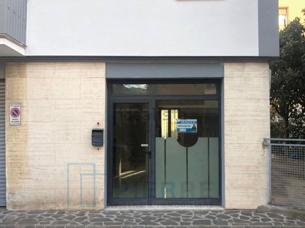 negozio in affitto a Modena in zona Sant'Agnese