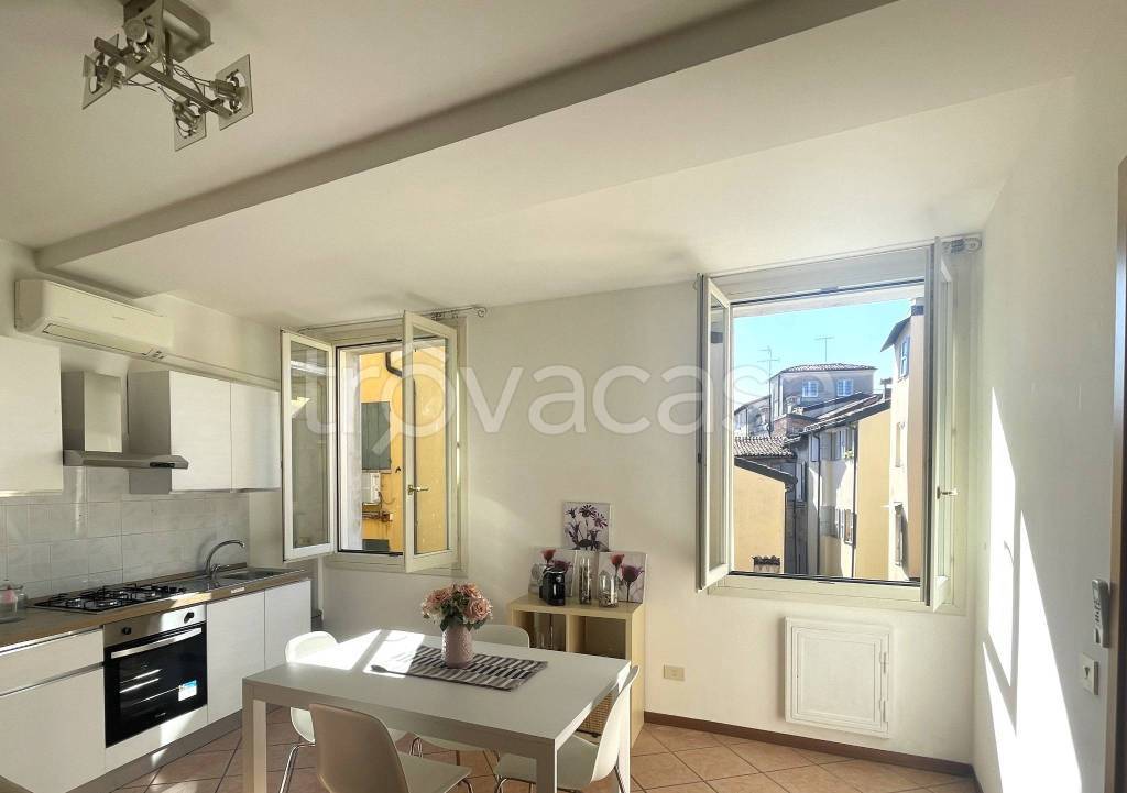 appartamento in affitto a Modena in zona Centro Storico