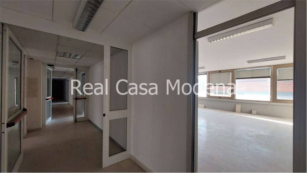 ufficio in affitto a Modena in zona San Faustino