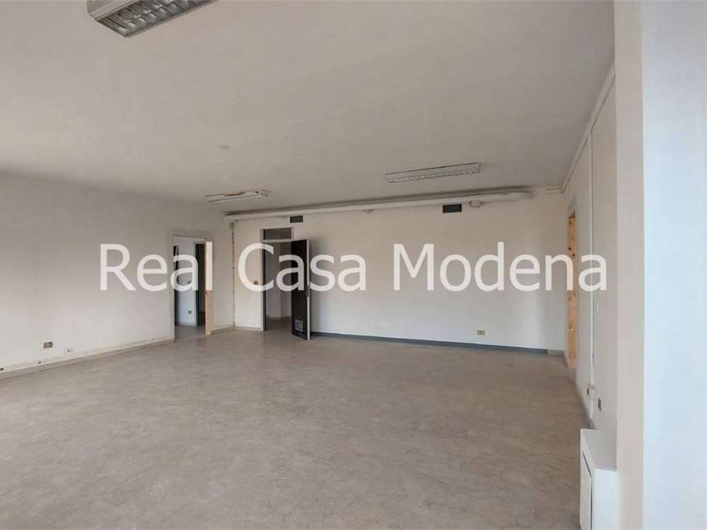 ufficio in affitto a Modena in zona San Faustino