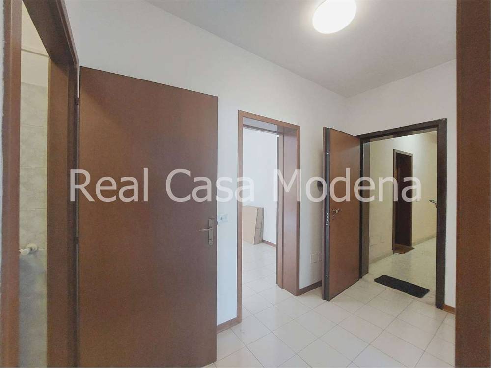 ufficio in affitto a Modena in zona San Faustino