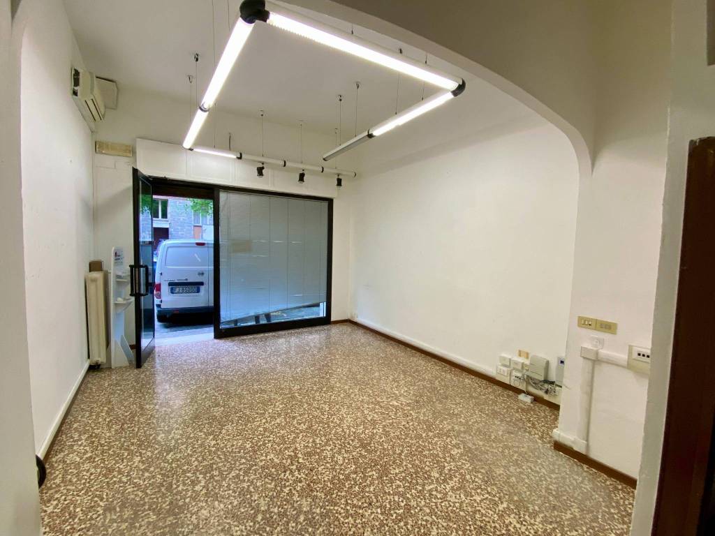 negozio in affitto a Modena in zona San Lazzaro / Modena Est