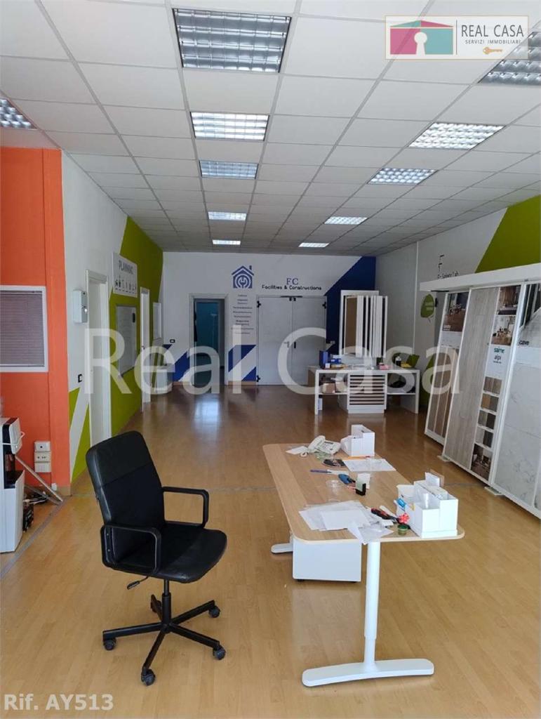 negozio in affitto a Modena in zona Madonnina / Quattro Ville