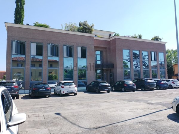 ufficio in affitto a Modena in zona Madonnina / Quattro Ville