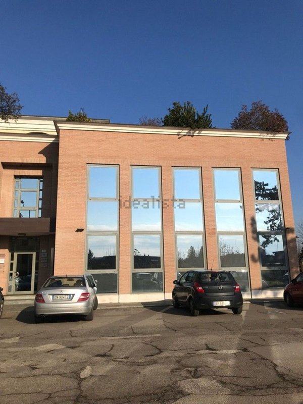ufficio in affitto a Modena in zona Madonnina / Quattro Ville